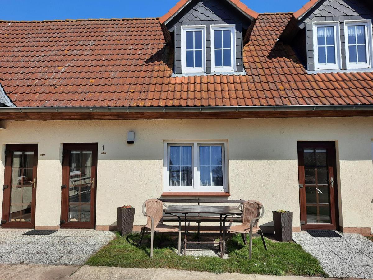 Leuchtturmblick - Ferienwohnung Fuer Die Familie In Grieben Insel Hiddensee Exterior foto
