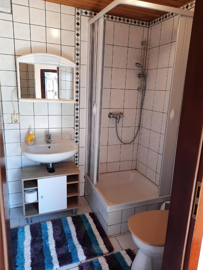 Leuchtturmblick - Ferienwohnung Fuer Die Familie In Grieben Insel Hiddensee Exterior foto